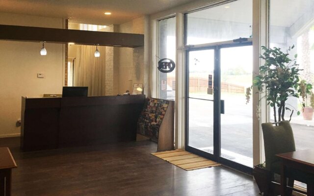 Sunset Inn by Hotel O Flatonia I - 10