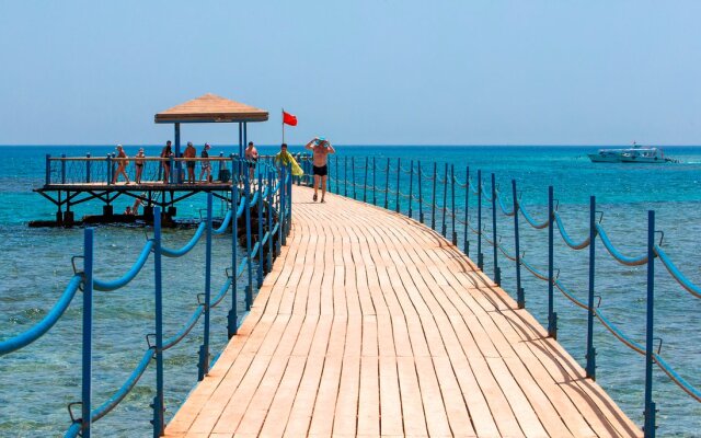 Mirage Bay Resort and Aqua Park