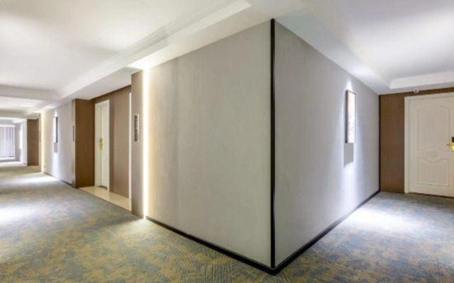 Junyi Haoting Holiday Hotel