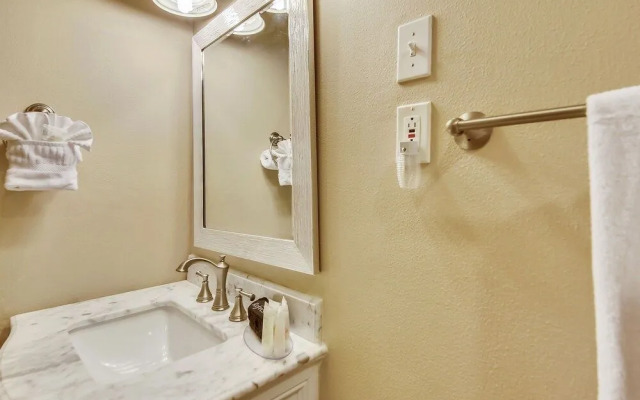 Barefoot Bungalow by RedAwning