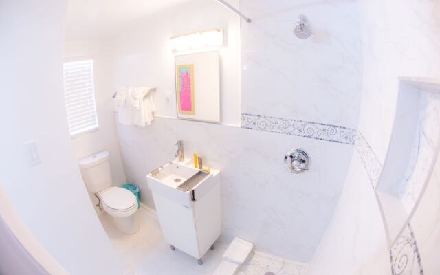 Florida Dolphin Motel Apartments