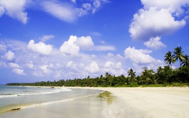 Central Hotel Ngwe Saung