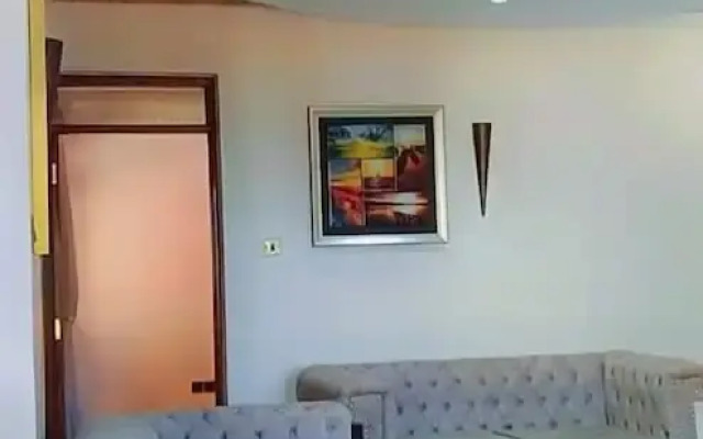 Lux Suites Fahari Palace Apartments