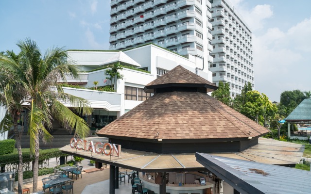 Grand Jomtien Palace Hotel