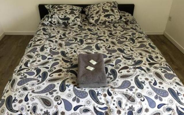 Maison neuve au pied des vignes