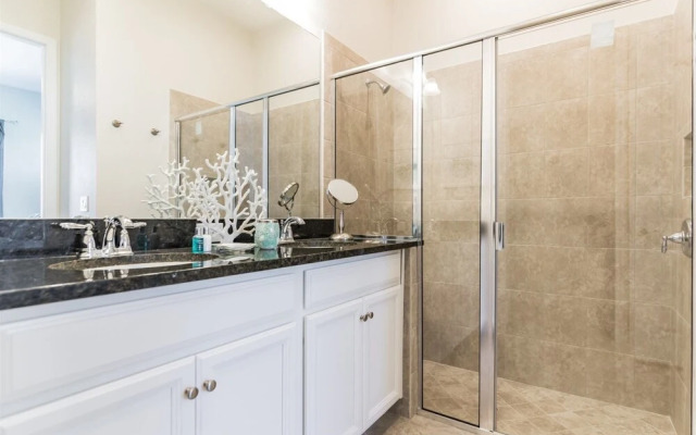 5BR Town Home in Festival