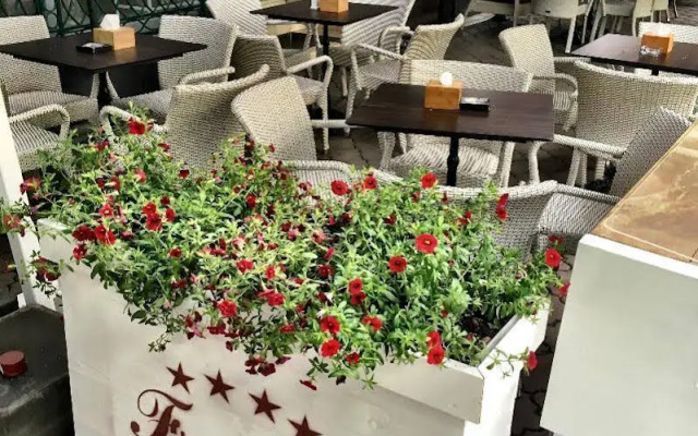 Frapolli Hotel