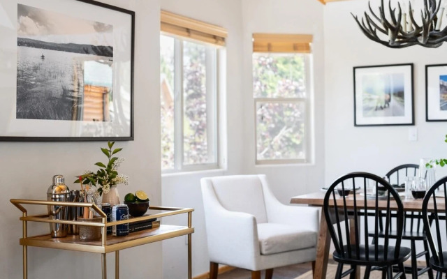 Golden Oak Rd - Moonridge