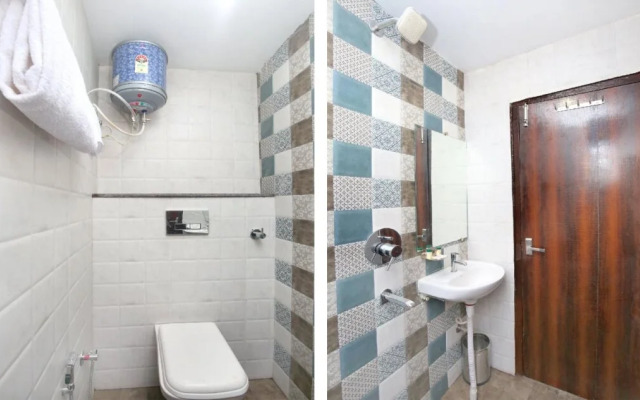 OYO 24778 Hotel 24