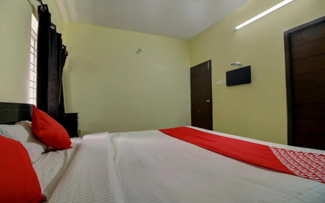 OYO 22536 Vishaak Inn