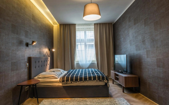 Exclusive 3 Bedroom Top-Notch Flat, GREAT LOCATION