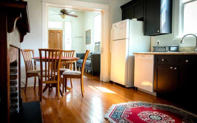 Cozy 2 BR at Constance Street