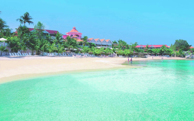 Coco Reef Resort and Spa