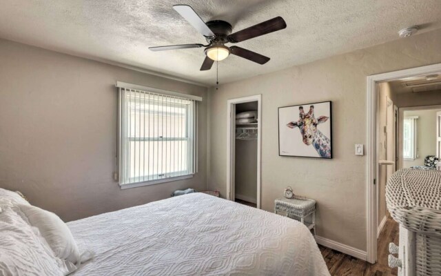 Bakersfield City Home w Patio and Garden