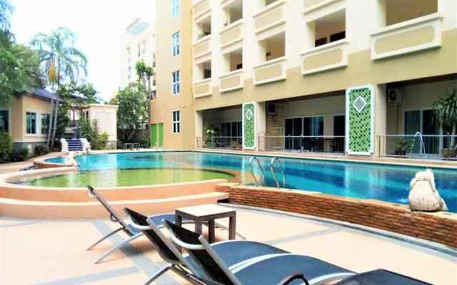 Large Studio Condo Jomtien