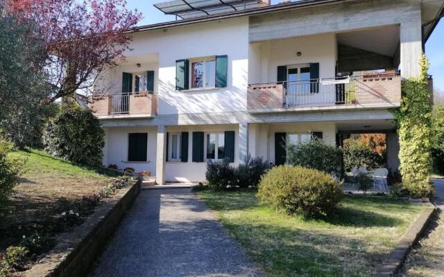 Casa Stefania, Appartamento In Collina