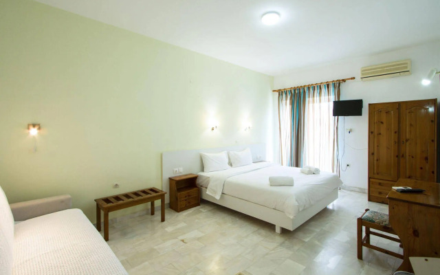Revekka Rooms
