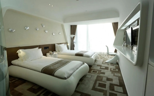 Guangzhou Planet Hotel
