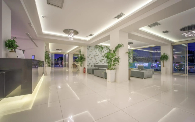 Azure Resort & Spa