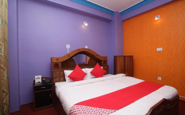 OYO 712 Hotel Radison One And Lodge