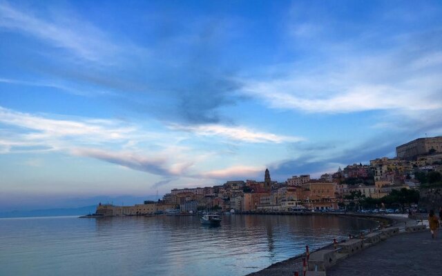 Un Letto A Gaeta