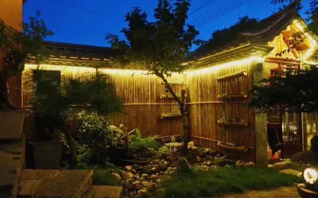 Jianchuan Yiru Geshi Homestay