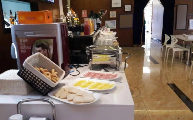 LYZ Business Hotel