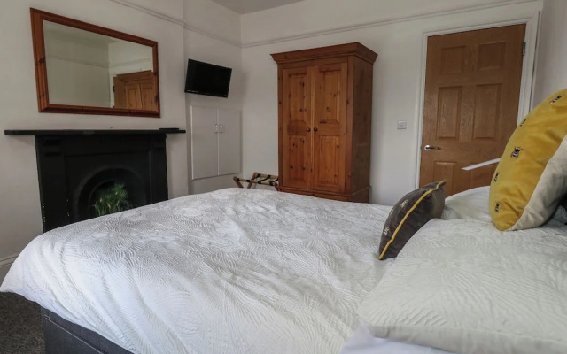 Flat 4 - Hengistdury