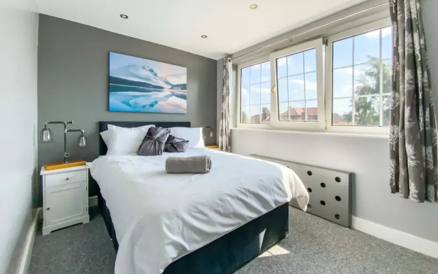 Remarkable 4-bed House in Boston