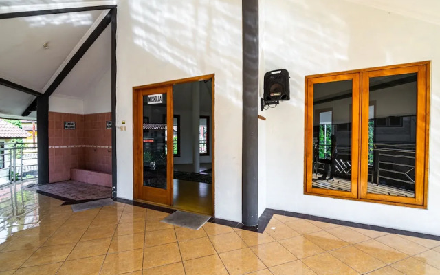 Sinergi Hotel Tretes by OYO Rooms