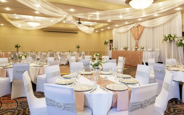 DoubleTree by Hilton Hotel Grand Rapids Airport