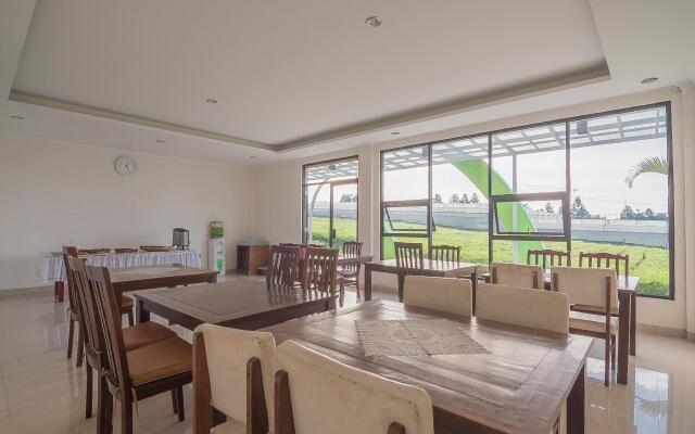 RedDoorz Syariah @ Sarongge Cianjur