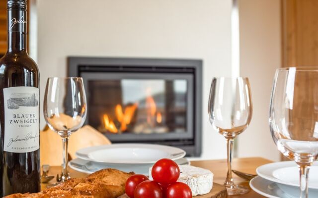 Mountain Chalet in Klippitztörl Near Forest With Garden & Parking