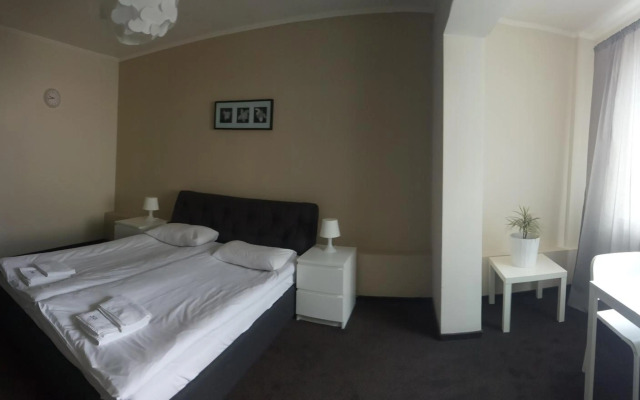 Rakhiv Hotel & Apartments