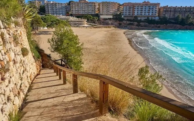 520 · Golden Coast Paradise