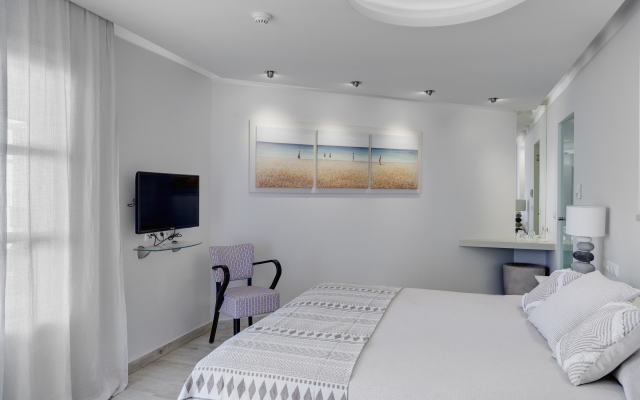 Kouros Art Hotel - Adults Only