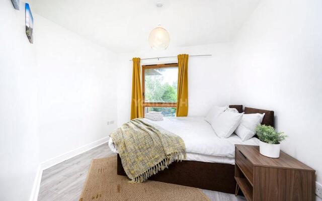 Modern 2 bed apartment in Croydon