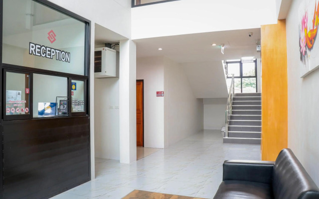 S2 Airport Residence