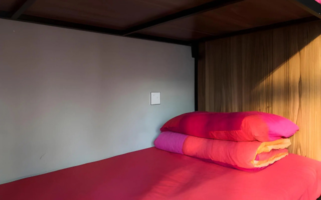 Check Inn HK - Hostel