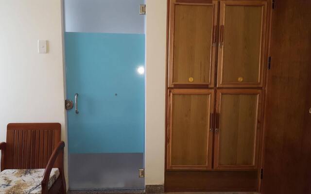 Glocal Beachside Hostel