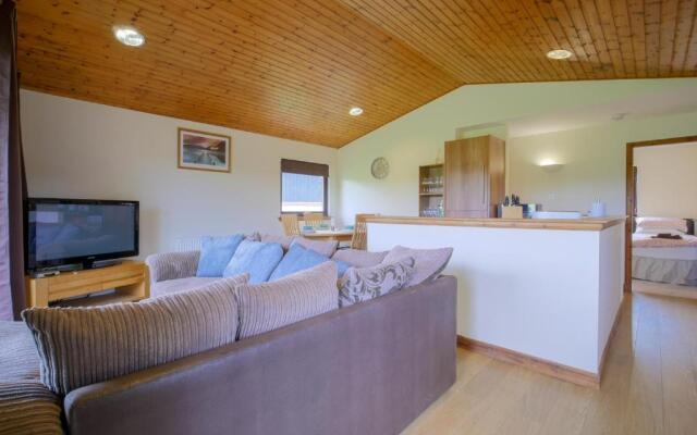 Glenview Chalet Park No 2