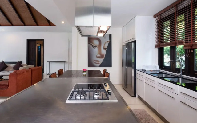 Phuket Ratchamaka Pool Villa