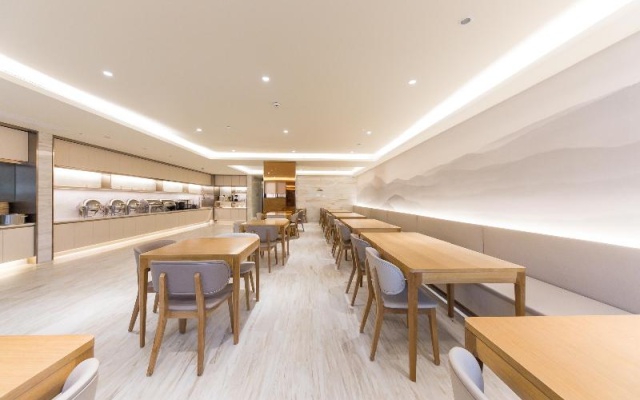Ji Hotel (Shanghai Hongmei South Road Subway Stati – Business – Shanghai