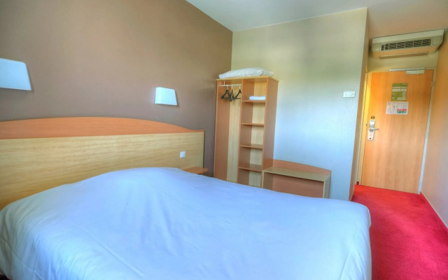B&B HOTEL Saint-Etienne Monthieu