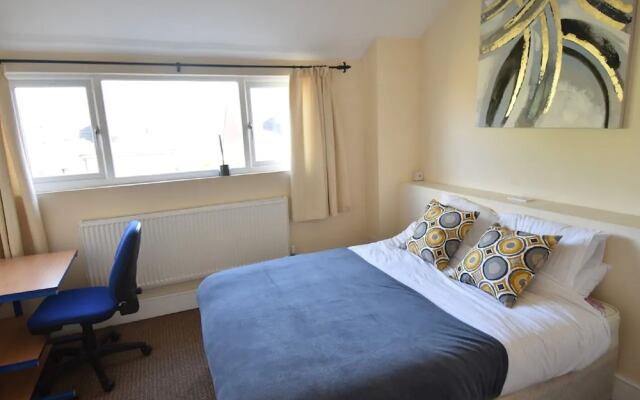 Appealing Holiday Home in Coventry near Belgrade Theatre