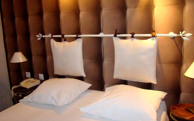 Logis Hôtel Restaurant Le Castel Fleuri