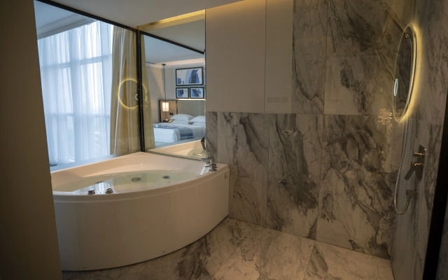 Prime Al Corniche Hotel