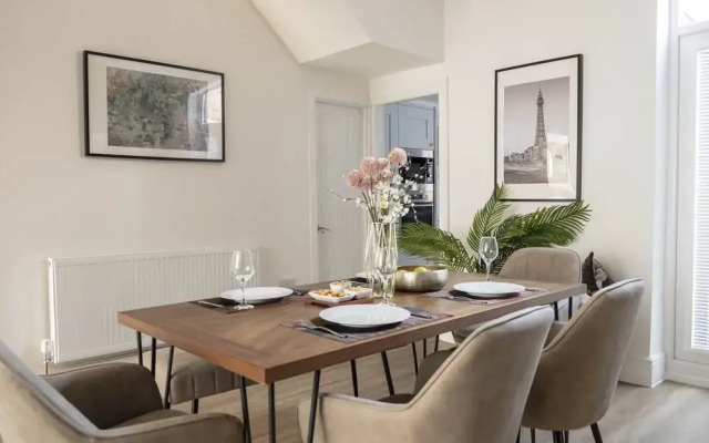 The Callie by Sasco Apartments