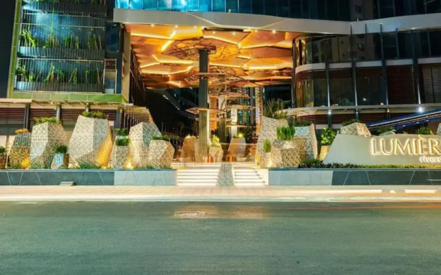 Nexus Lumiere Riverside