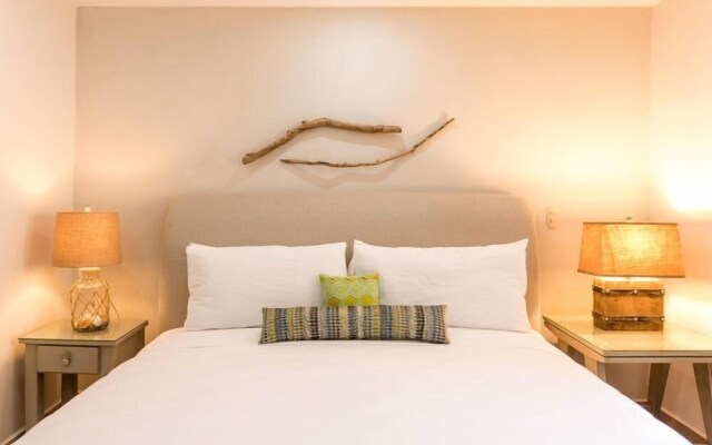 Newly Remodeled Ground Floor Sea Side Apartment